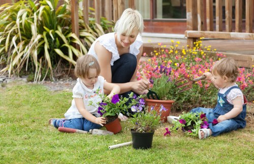 Professional decking maintenance and repair in Oakleigh Park